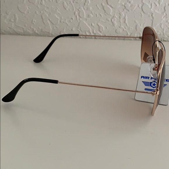 ๐ ๐ SUNGLASSES - Picture 2 of 6